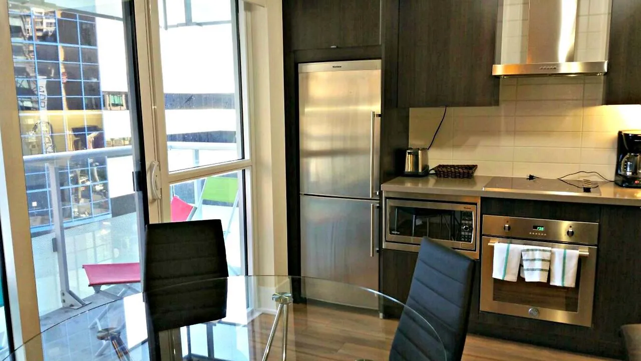 Pelicanstay In Downtown Toronto Apartment